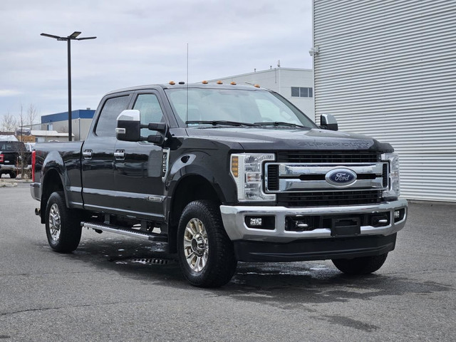 Ford Super Duty F-250 SRW XLT cabine 6 places 4RM caisse de 6.75 in Cars & Trucks in Victoriaville - Image 3