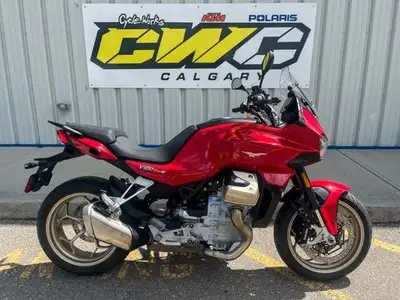 2023 MOTO GUZZI V100 MANDELLO ONE OWNER, LOW KM (8,144). NOW $13,490 + FEES/TAX = $14,583.45 OTD. CA...