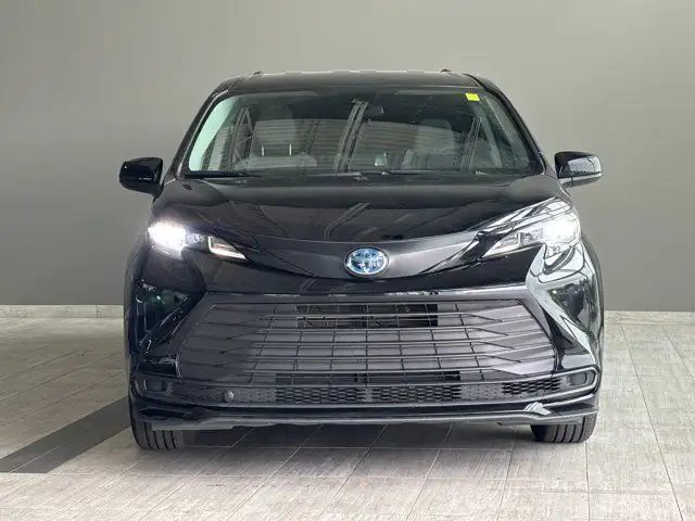 2024 Toyota Sienna LE | AWD | Heated Seats62939425624577122