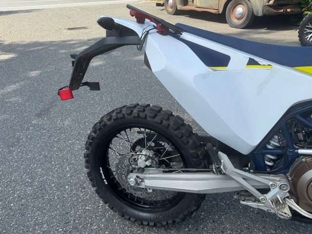 2021 Husqvarna Motorcycles 701 Enduro in Street, Cruisers & Choppers in Delta/Surrey/Langley - Image 3
