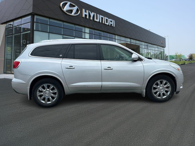 2015 Buick Enclave Leather Group in Cars & Trucks in Oshawa / Durham Region - Image 4