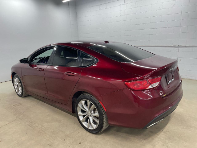 2015 Chrysler 200 in Cars & Trucks in Guelph - Image 4
