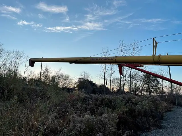2006 WESTFIELD MK100-71 GRAIN AUGER in Farming Equipment in Norfolk County - Image 6