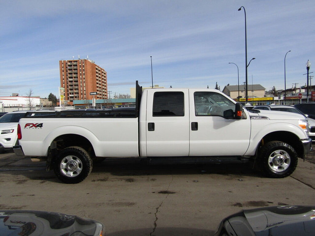  2012 Ford F-350 XLT 4WD CREW CAB 6.2L in Cars & Trucks in Calgary - Image 3