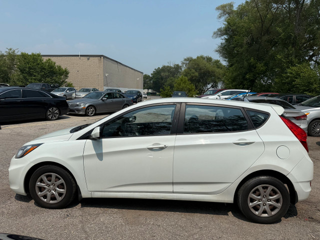 2013 Hyundai Accent GL in Cars & Trucks in Mississauga / Peel Region - Image 2