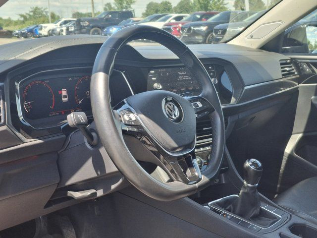 2019 Volkswagen Jetta Execline Manual | Leather | Sunroof in Cars & Trucks in Guelph - Image 2