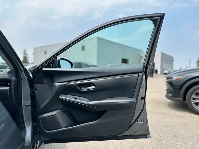 2024 Nissan Sentra SV | FWD | BLINDSPOT MONITOR | PARKING SENSOR dans Autos et camions dans Stratford - Image 15