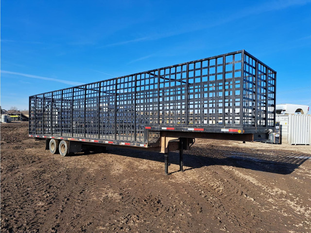 2001 Custombuilt 42 Ft T/A Step Deck Trailer in Heavy Trucks in Calgary - Image 2