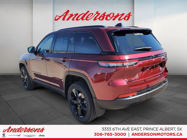 2025 Jeep Grand Cherokee LAREDO ALTITUDE in Cars & Trucks in Prince Albert - Image 4