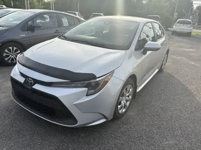 AUCUN DOSSIER DE DOMMAGE Ce Corolla est équipé de : Bluetooth, Cruise, PRISE USB, sièges chauffants,...