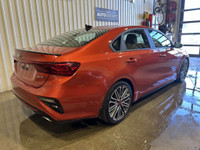 Welcome Ontario customers! All our vehicles are Ontario safety check/e-tested. We offer financing ad... (image 5)