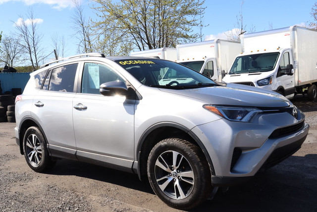 2018 Toyota RAV4 LE 2WD // CAMERA DE RECUL SIEGES CHAUFFANTS in Cars & Trucks in City of Montréal - Image 2