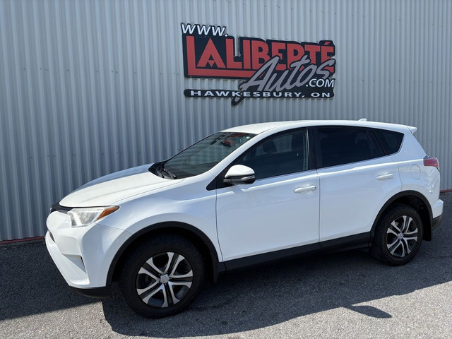 2016 Toyota RAV4 LE AWD in Cars & Trucks in Ottawa
