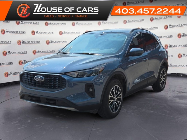 2025 Ford Escape PHEV FWD Plug in Hybrid Leather Seats Bluetooth in Cars & Trucks in Calgary