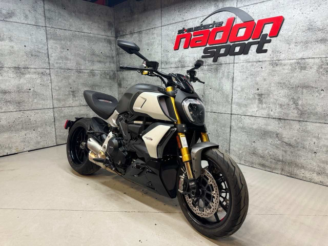 2020 DUCATI DIAVEL 1260S in Sport Touring in Laval / North Shore - Image 3