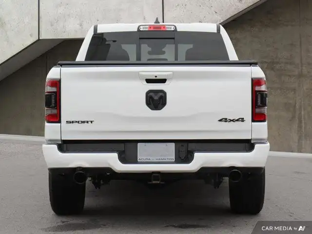 2024 Ram 1500 Sport | LOW KMS | NO ACCIDENTS in Cars & Trucks in Hamilton - Image 5