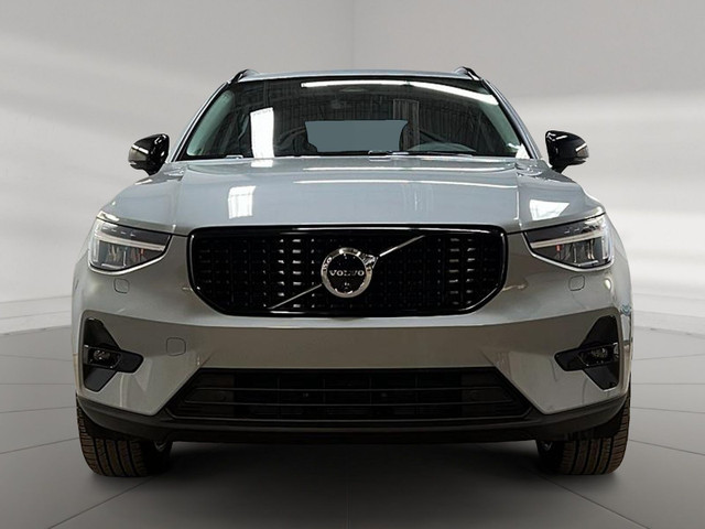 2025 Volvo XC40 B5 PLUS DARK CUIR TOIT PANO NAV 4RM in Cars & Trucks in Laval / North Shore - Image 2