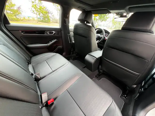 2025 Honda Civic Hybrid Sport Touring **POWER MOONROOF**AMAZI... dans Autos et camions dans Grande Prairie - Image 16