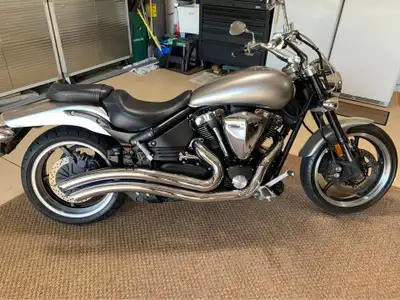 APPLY NOW: https://www.ridecollective.ca/get-pre-approved The 2009 Yamaha Road Star Warrior is a pow...