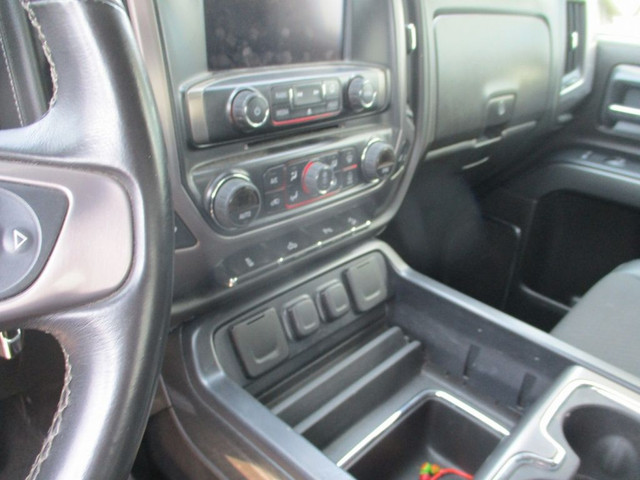 2015 GMC Sierra 1500 SLE crewcab 4x4 financement in Cars & Trucks in Laval / North Shore - Image 4