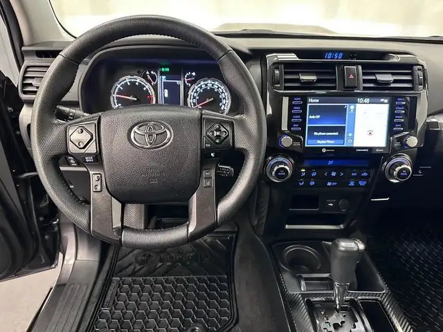 2022 Toyota 4Runner TRD Sport - Leather - Sunroof - Heated Se... dans Autos et camions dans Lethbridge - Image 17