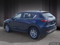 Le Mazda CX-5 GS 2025 poursuit la tradition d'élégance et de performance propre à la marque japonais... (image 4)