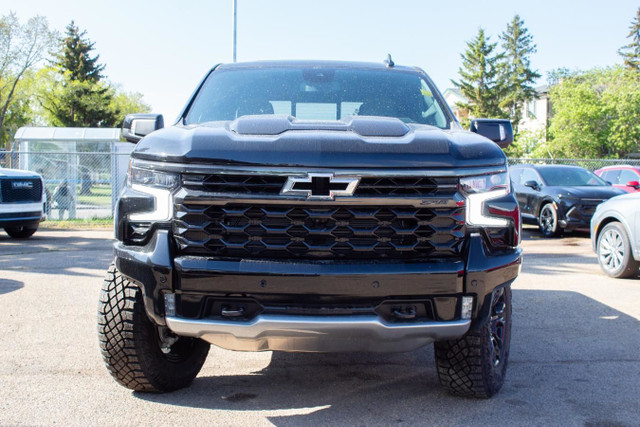 2025 Chevrolet Silverado 1500 Crew ZR2 4WD in Cars & Trucks in Edmonton - Image 3