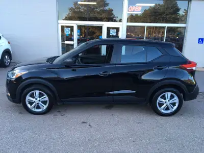 2019 Nissan Kicks S CLEAN CARFAX Great Price, Financing Avail...