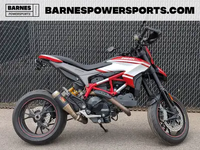 No Accidents!View Carfax ReportBarnes Powersports 90 Day WarrantyUpgrades Include:Competition Werkes...