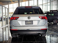 Comes equipped with: Power Trunk, Power Mirrors, Sunroof , Load Bearing Exterior Rack, Remote Igniti... (image 5)