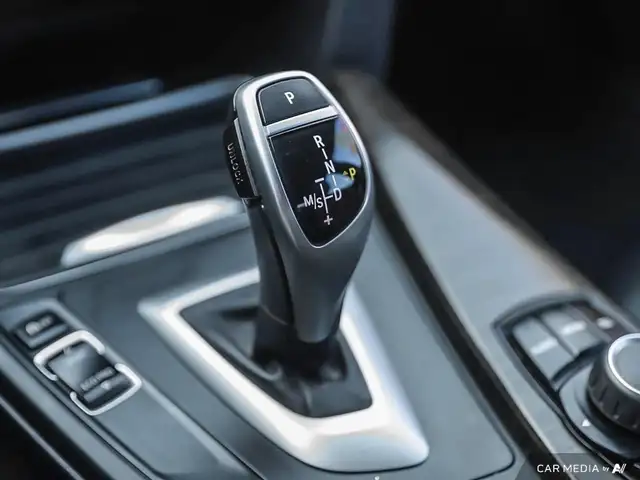 2013 BMW 3 Series 4dr Sdn 335i xDrive AWD in Cars & Trucks in City of Toronto - Image 18