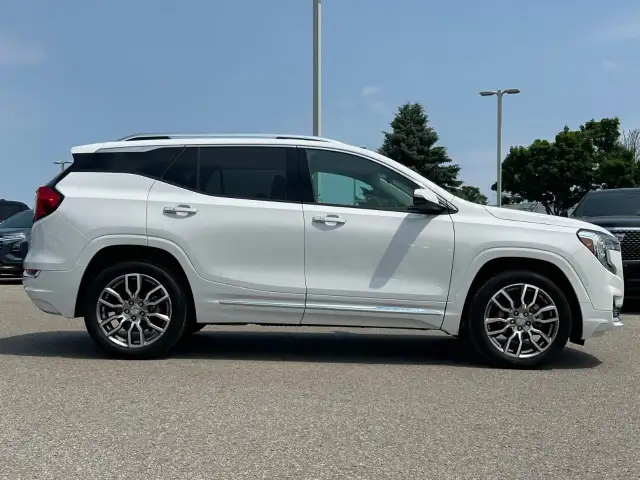2024 GMC Terrain in Cars & Trucks in City of Toronto - Image 7