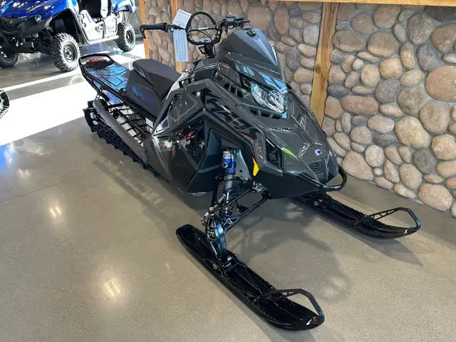 2025 Polaris Boost RMK Khaos Slash 155 in Snowmobiles in Saskatoon - Image 3