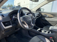ONE OWNER, Heated and Cooled Front Seats, 360 Camera, PANORAMIC SUNROOF, NAVIGATION, Power Tailgate,... (image 8)