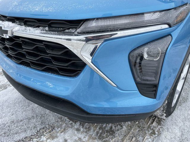 2025 Chevrolet Trax LS in Cars & Trucks in Calgary - Image 3