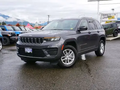  2022 Jeep Grand Cherokee Laredo