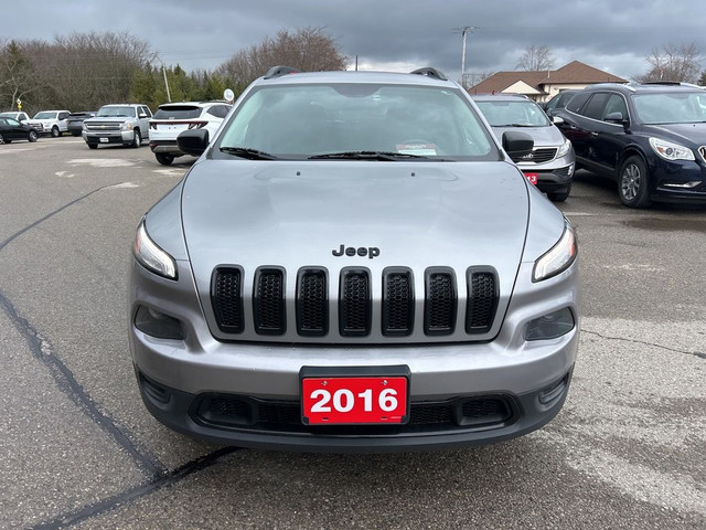  2016 Jeep Cherokee SPORT, CLEAN CARFAX, REMOTE START, BACKUP CA in Cars & Trucks in London - Image 3