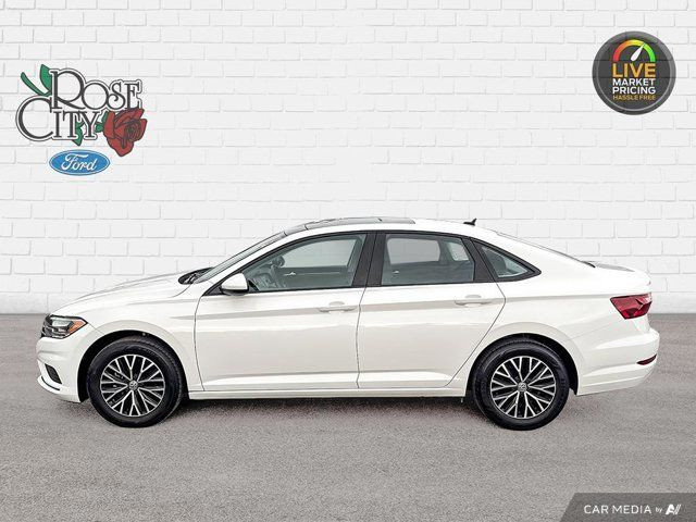 2021 Volkswagen Jetta Highline | Heated Seats | Sunroof in Cars & Trucks in Windsor Region - Image 3