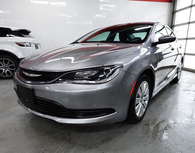 2015 Chrysler 200 SUPER LOW KM,NO ACCIDENT ,MUST SEE in Cars & Trucks in City of Toronto - Image 3