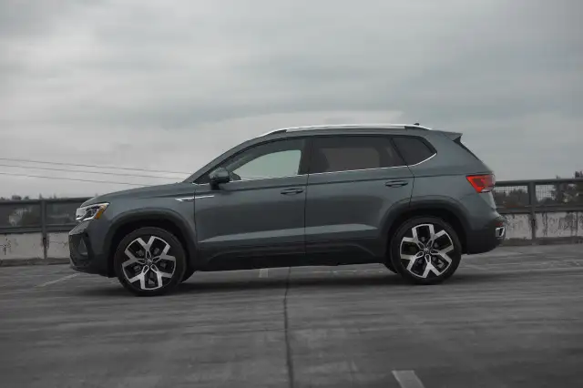 2023 Volkswagen Taos in Cars & Trucks in Delta/Surrey/Langley - Image 21