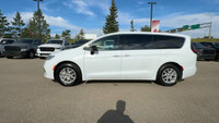 2024 Chrysler Pacifica Touring-L Command the road in this 2024 Chrysler Pacifica Touring-L, boasting... (image 9)