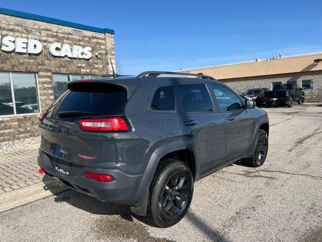 2017 Jeep Cherokee Trailhawk in Cars & Trucks in Sarnia - Image 3