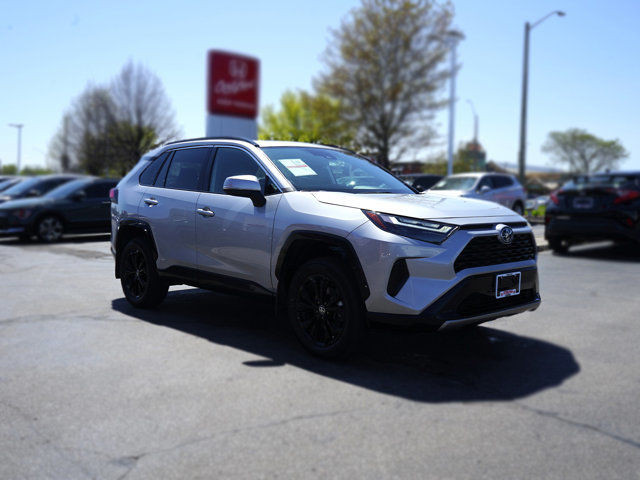 2023 Toyota RAV4 Hybrid SE | Heated Seats in Cars & Trucks in Hamilton - Image 3