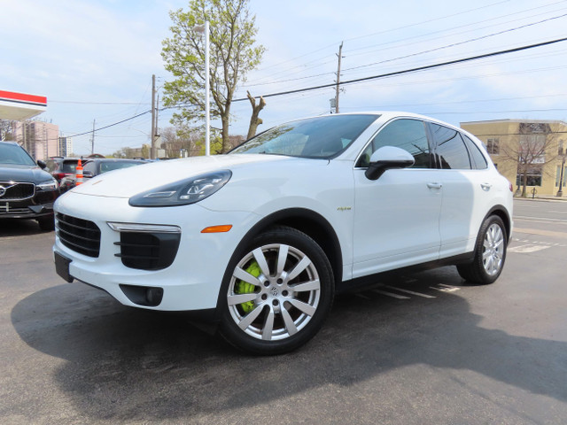 2016 Porsche Cayenne S E-HYBRID AWD - NAVI - LEATHER - MOONROOF  in Cars & Trucks in Oakville / Halton Region - Image 4