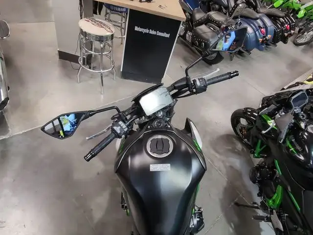 2025 Kawasaki Z900 in Street, Cruisers & Choppers in Calgary - Image 12