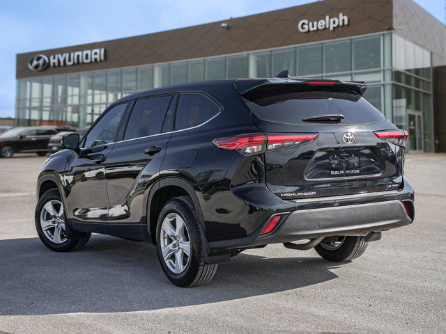 2023 Toyota Highlander LE AWD | Heated Seats | Lane Keeping in Cars & Trucks in Guelph - Image 4