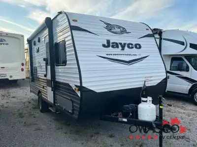 Ex-Rental Jayco Jay Flight SLX 7 travel trailer 174BH highlights: Queen Bed Microwave Oven 10' Power...