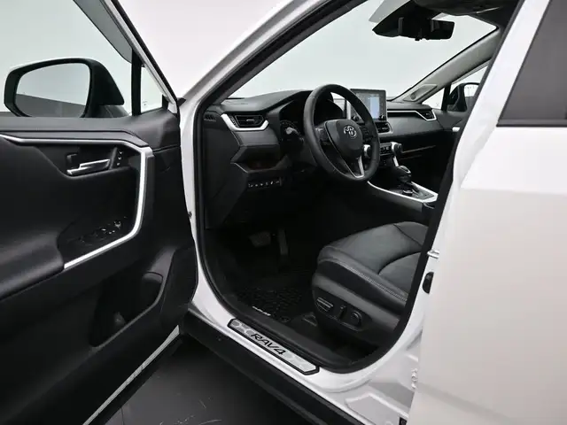 2021 Toyota RAV4 LIMITED in Cars & Trucks in City of Halifax - Image 15