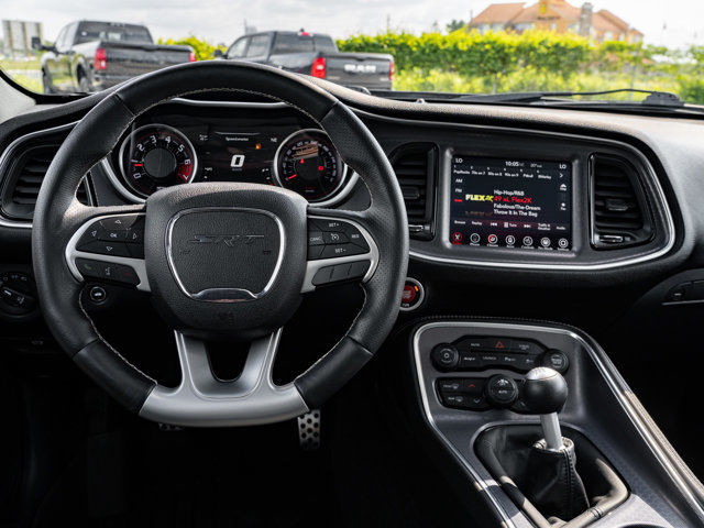 2017 Dodge Challenger SRT 392 in Cars & Trucks in Barrie - Image 2