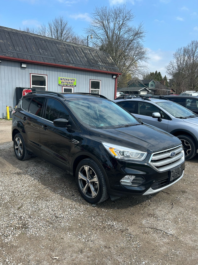 2017 Ford Escape SE AWD in Cars & Trucks in London - Image 3